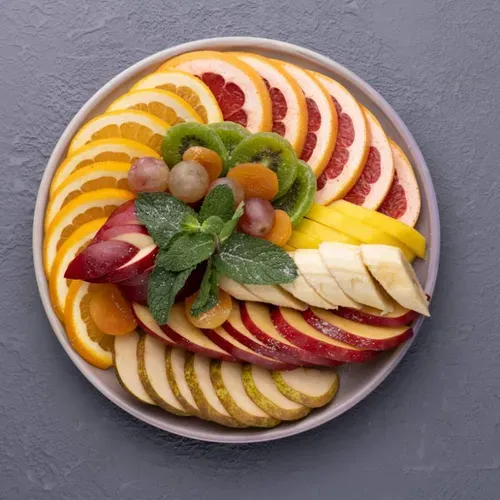Platou cu fructe de sezon